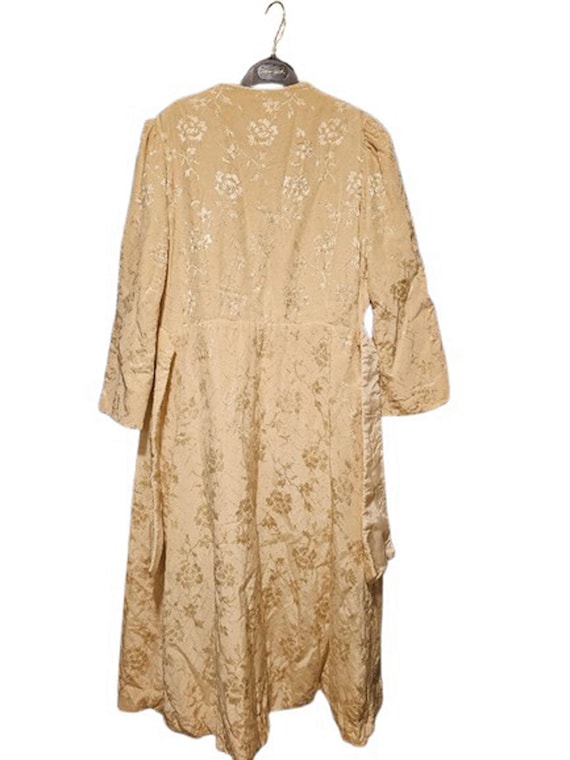tahitiblossom Vintage 1940s / 1950s Royal Maid Jacquard Brocade Quilted Dressing Gown Robe in Gold Dust