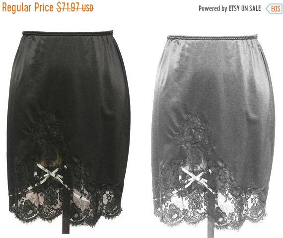 CLEARANCE SALE Vintage Chevette Half Slip Exquisit