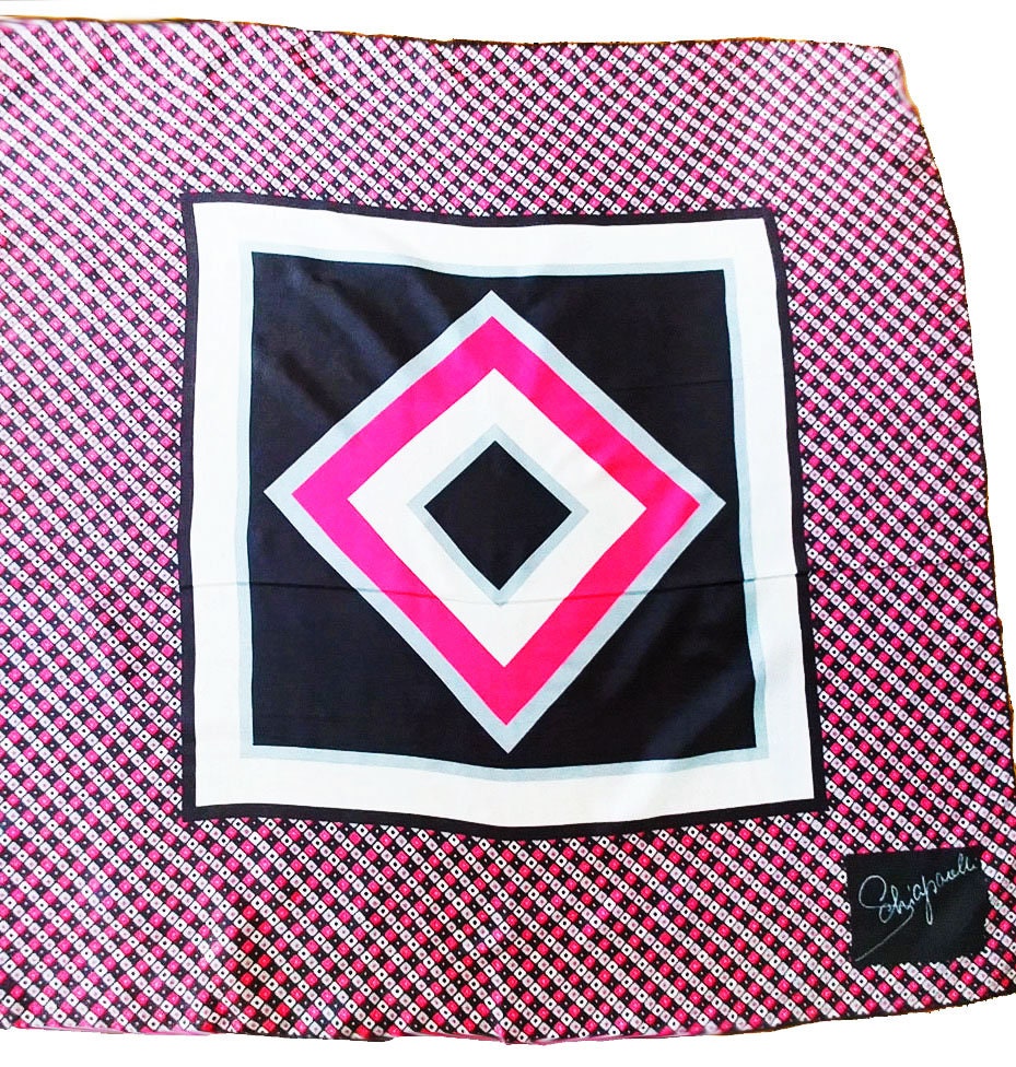 Foulard En Soie Vintage Rouge - Dimensions 65 X 67 Cm, Occasion, 100% Soie