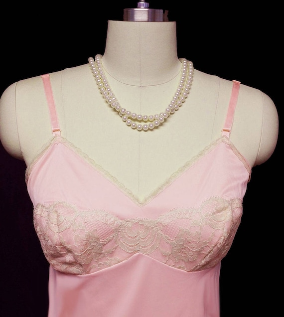 Vintage Fancy Hollywood Vasserette Ecru Lace Slip… - image 2