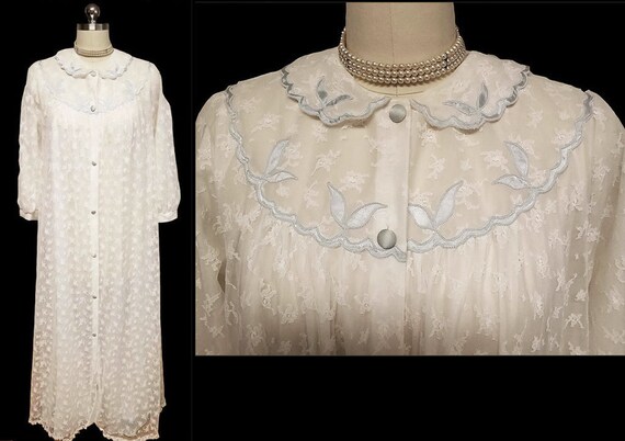 Vintage Double Nylon Lace Peignoir Adorned with Bl