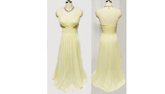 Vintage Vanity Fair Bridal Exquisite Lace Nylon Tr