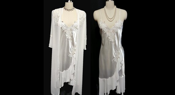 CLEARANCE SALE Bridal Chantilly Lace Satin Peignoi