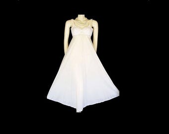 Vintage Olga Sleeping Pretty Bra Lace Nightgown in Sweet Cream