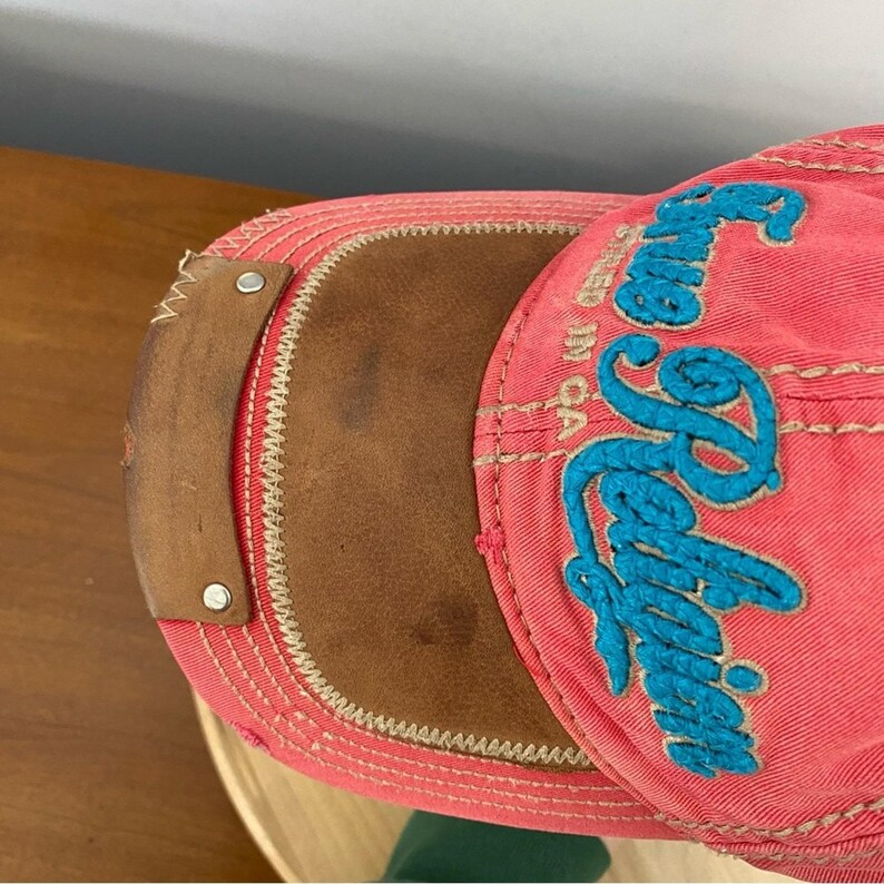 True Religion VTG The Buddha rode en leren distressed hoed Y2K rood blauw ZELDZAAM afbeelding 7