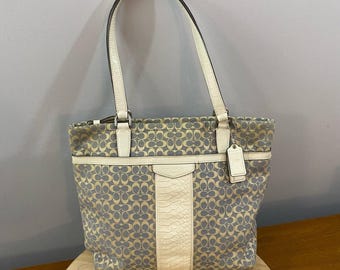 Coach F28927 Chambray Signature C leren draagtas met ivoor reliëf reliëf Y2K jaren 2000