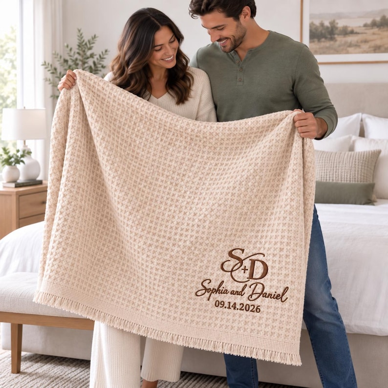 Manta personalizada bordada - Edredón de boda personalizado con monograma, nombres y fecha - Regalo de boda para parejas, regalo de inauguración de casa imagen 16
