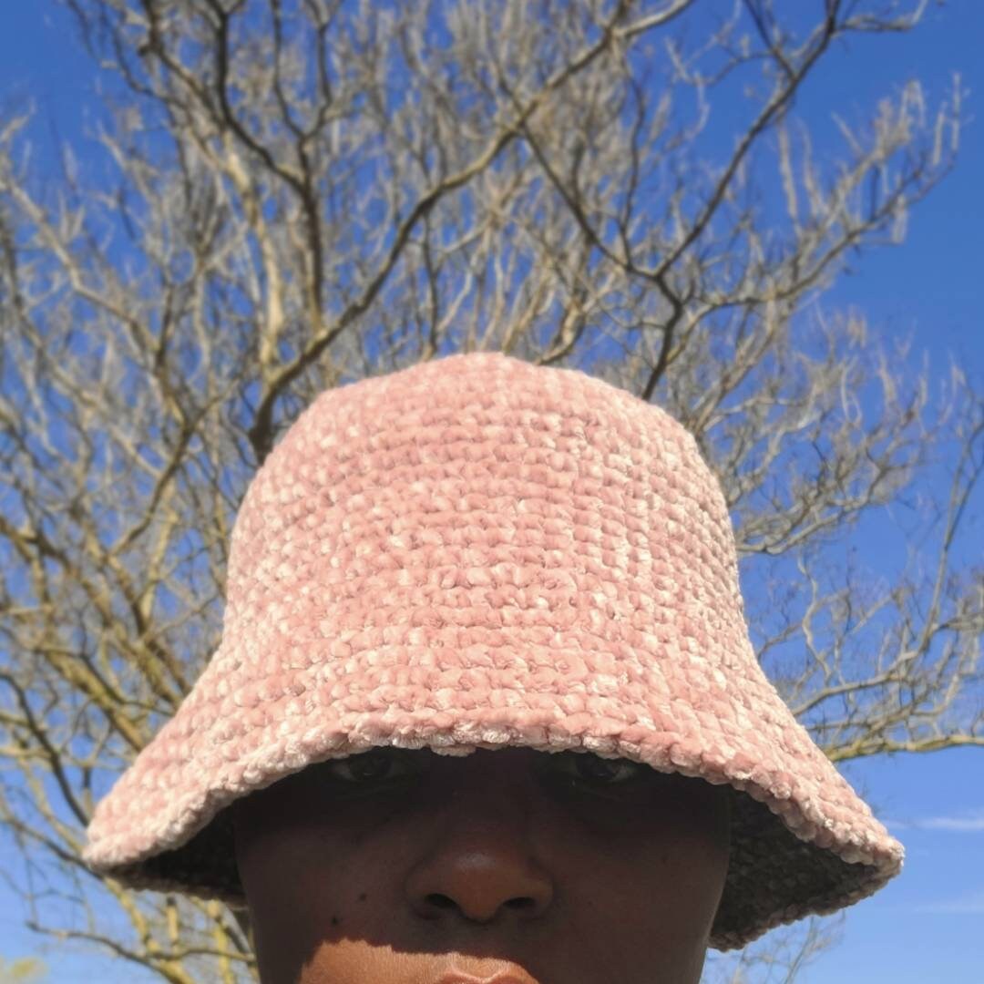 Classy Green Velvet Bow Woolen Bucket Hat