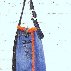 Designer-Umhängetasche aus recycelten Textilien