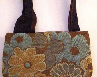 Evening bag made of recycled textiles