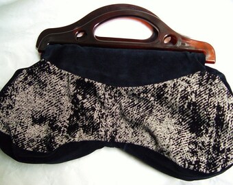 Handbag made of recycled textiles