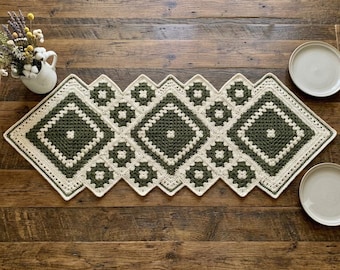 Granny Diamond Table Runner Crochet Pattern PDF, Farmhouse Table Runner, Granny Square Runner, Step By Step Photo Guide Digital.