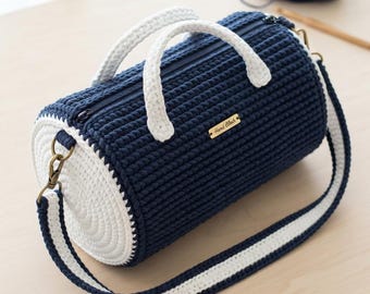 Crochet Cylinder Duffel Bag Pattern PDF, Textured Travel Bag, Zipper Handbag Tutorial, Crossbody Purse, Step by Step Photo Guide.