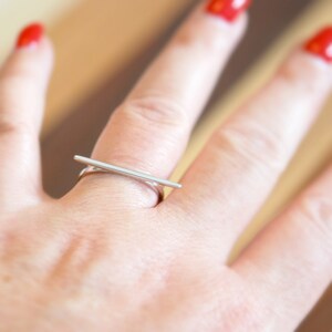 Bague barre horizontale en argent sterling, bijoux géométriques minimalistes modernes image 2
