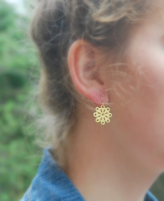 Gold flower earrings, gold earrings, gift for her, flower jewelry, brass filigree, floral earrings, flower girl jewelry