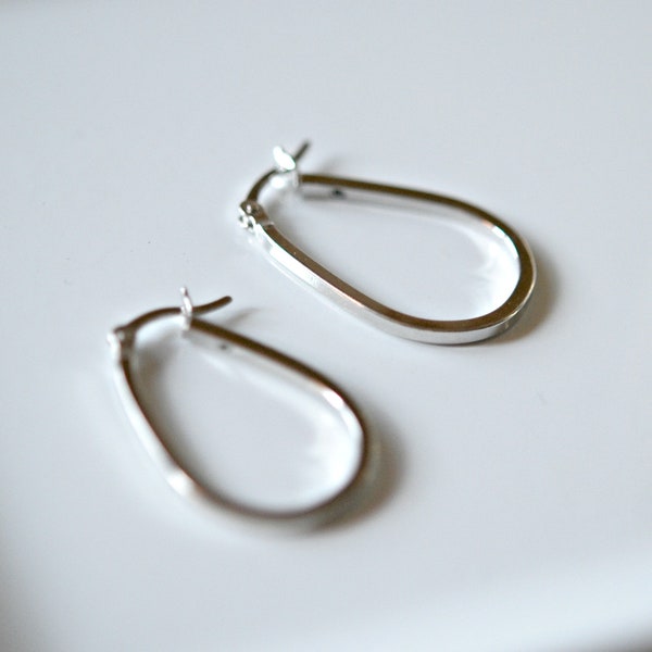 Sterling silver hoop earrings, oval hoop earrings, geometric earrings, modern jewelry, simple earrings, oval silver earrings, simple hoops