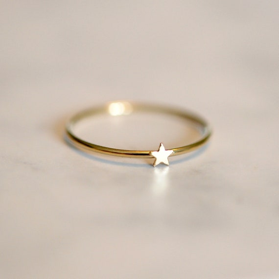 Gold star ring