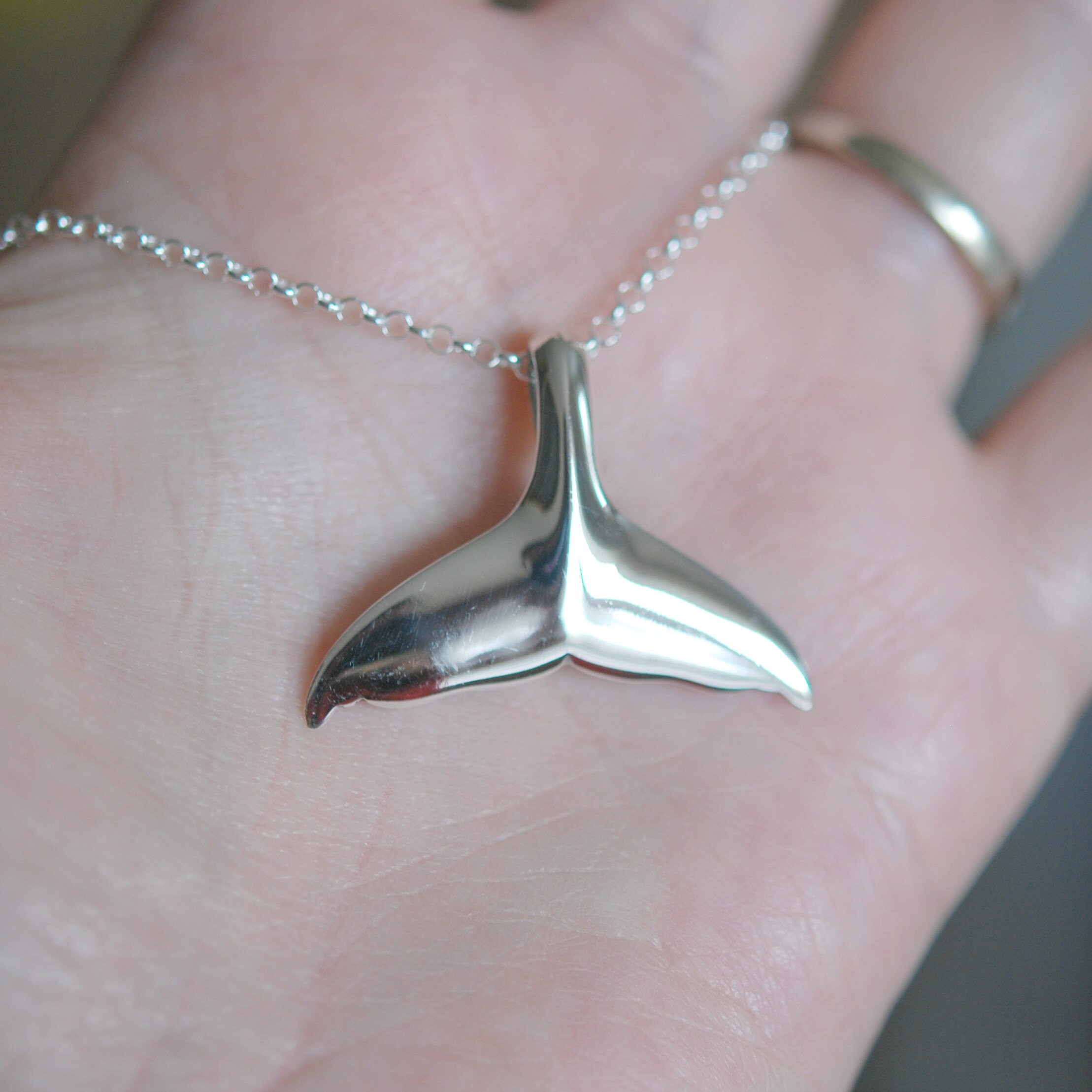 925 sterling silver chain and its 925 sterling pendant feather or whale tail