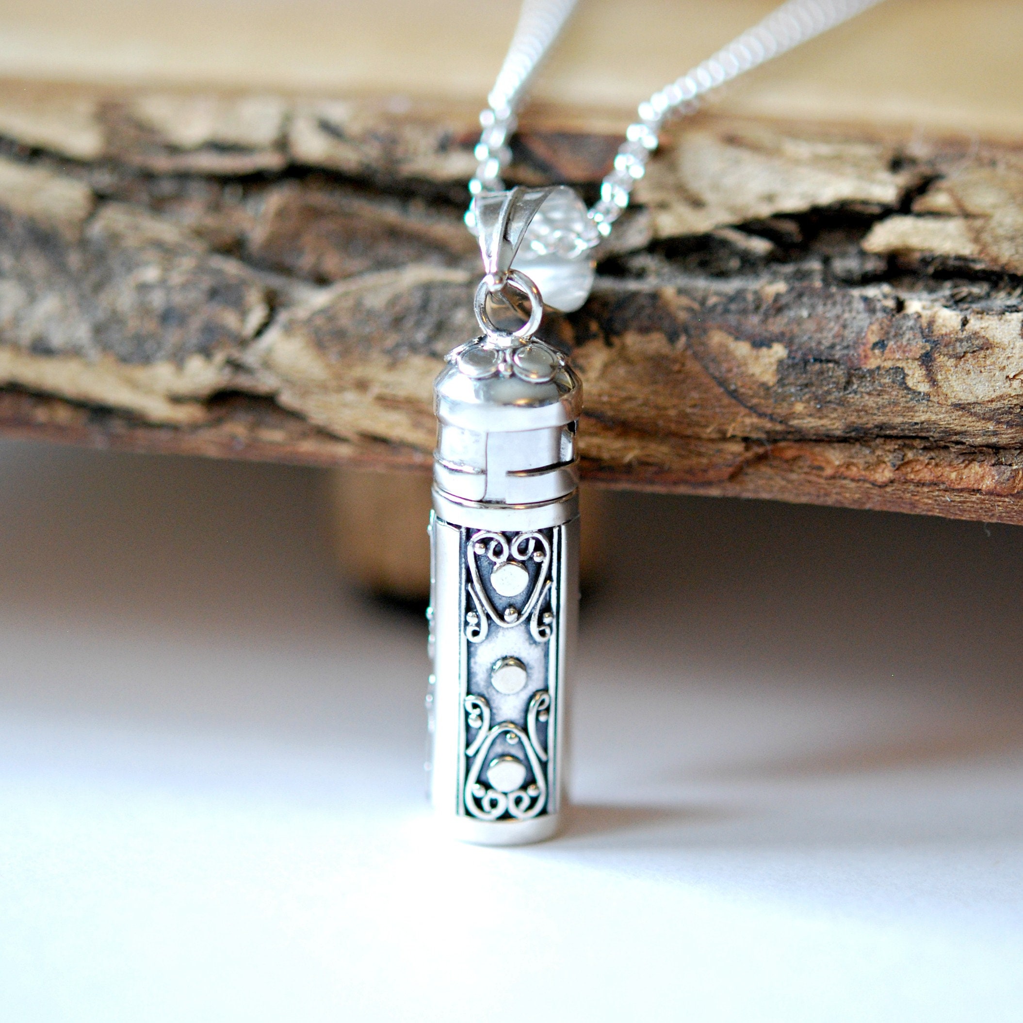 Sterling Silver Snuff Necklace Silver 