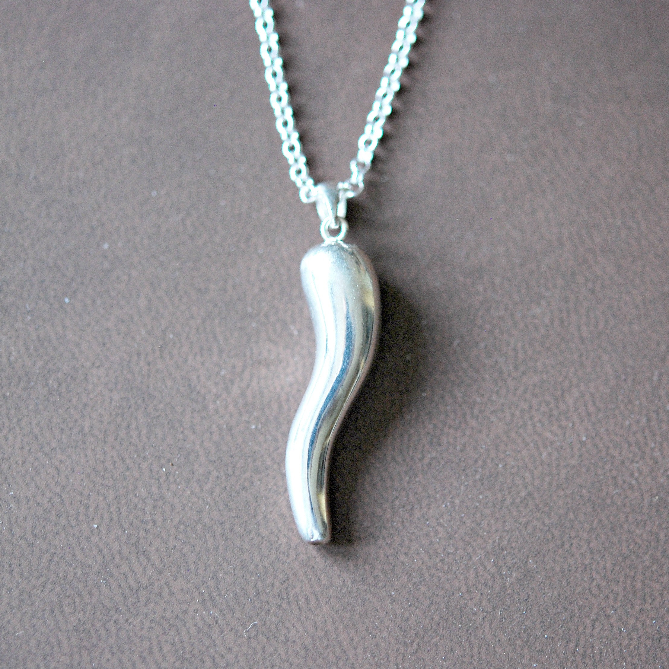 Silver horn pendant Clearance