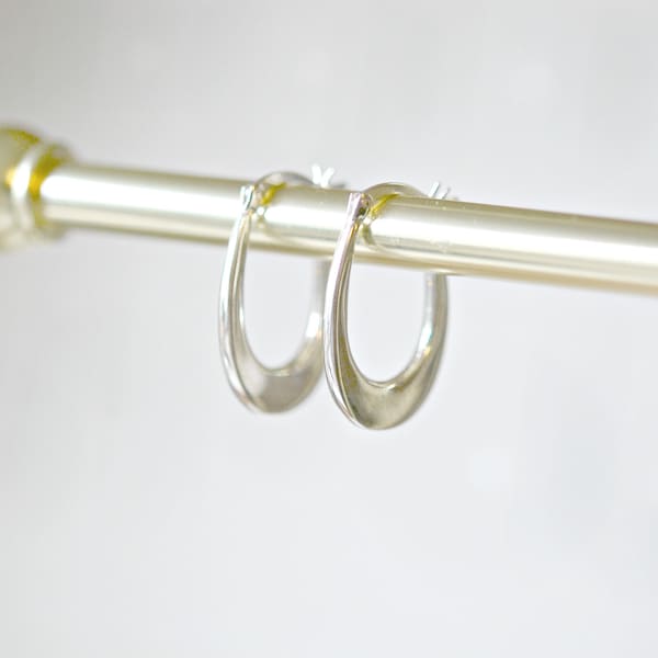 Sterling silver oval hoop earrings, gift for women, smooth oval hoops, geometric, minimalist, modern jewelry, 925 earrings, thick hoops