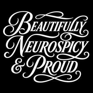 Vackert Neurospicy & Proud – Script Identity Pride Svart T-shirt bild 3