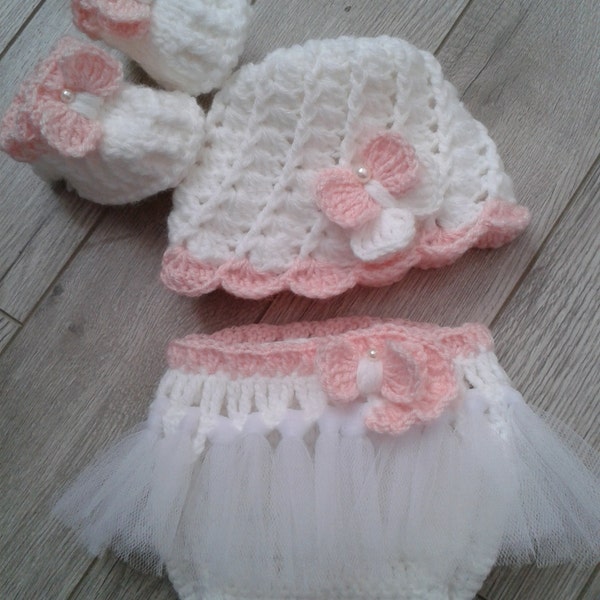 Newborn Photo Prop,Crochet Diaper, Hat and booties -Tutu,Baby Girl shower,