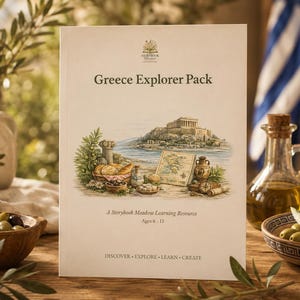 Può includere: Un libretto educativo bianco intitolato Greece Explorer Pack, A Storybook Meadow Learning Resource, Ages 6-11, DISCOVER EXPLORE LEARN CREATE. La copertina presenta un'illustrazione dettagliata dell'Acropoli, una mappa, olive e ceramiche.