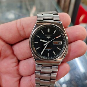 Vintage Seiko 5 Automatic  Men's Watch Black Dial Day Date Japan