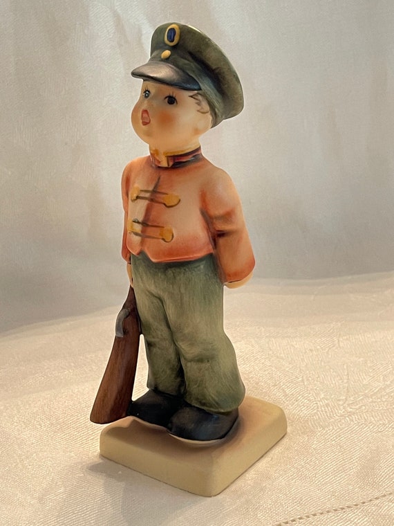 Forklaring Der er behov for væv Soldier Boy HUMMEL Figurine 332 TMK-6 Artist Marked West - Etsy