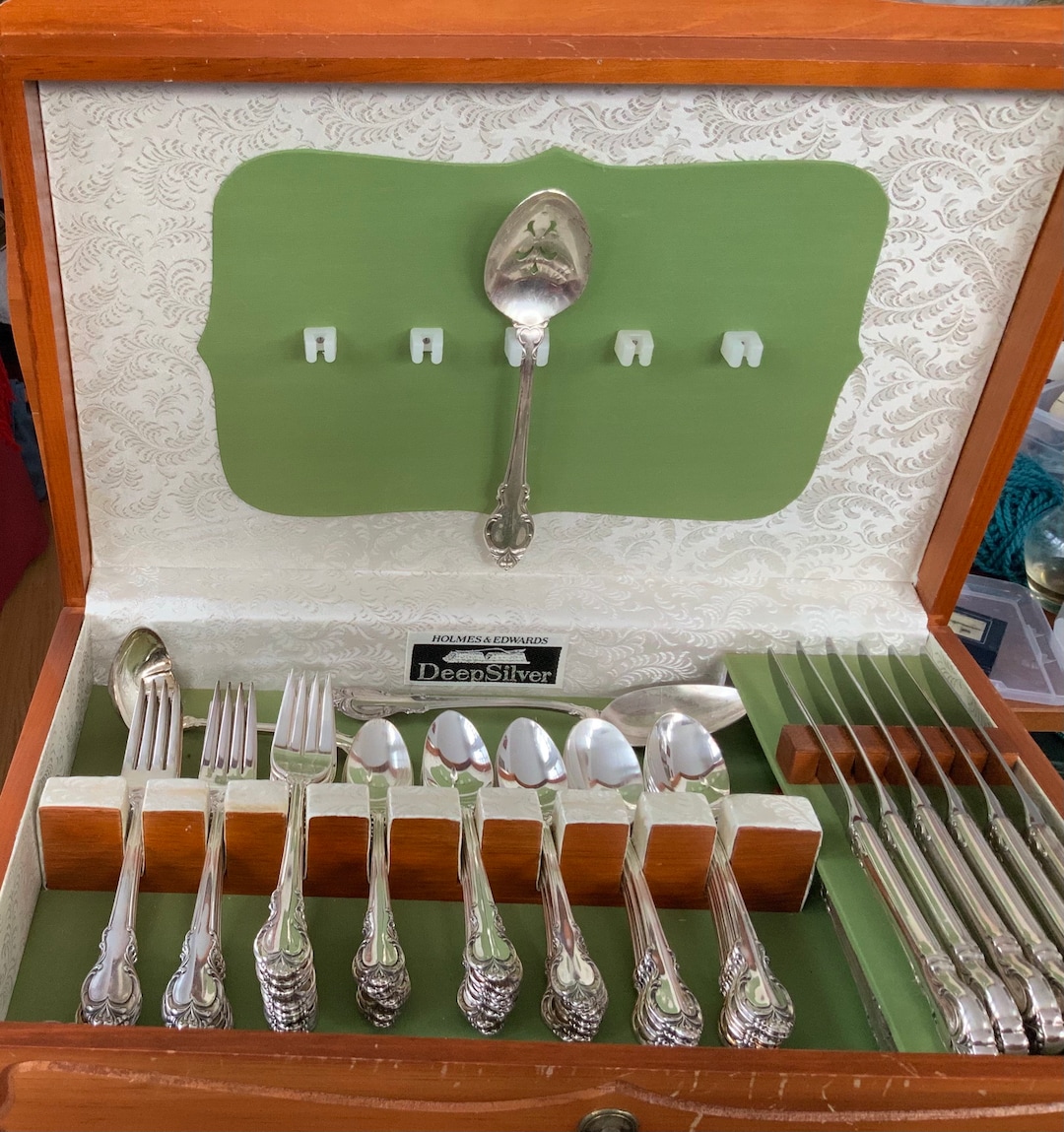Holmes & Edwards SILVER FASHION Silverplate Circa 1957 Individual