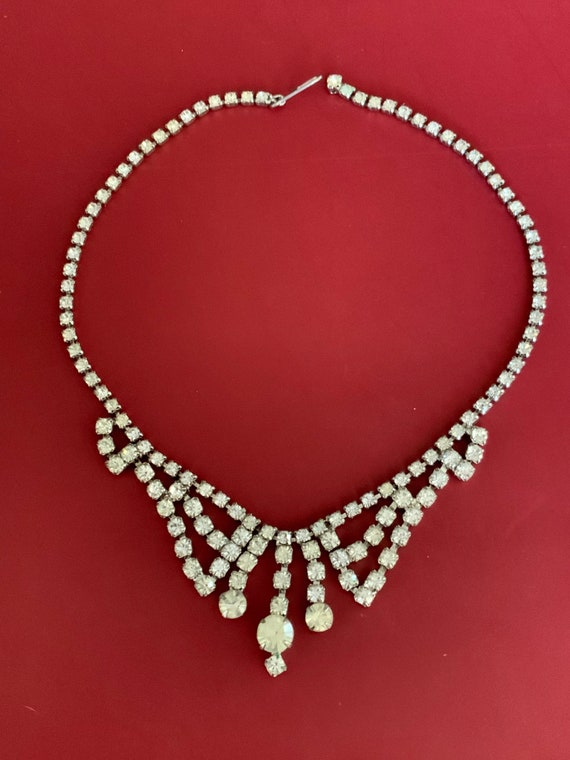 GLAMorous Prong-Set Rhinestone Necklace 1950s 1960