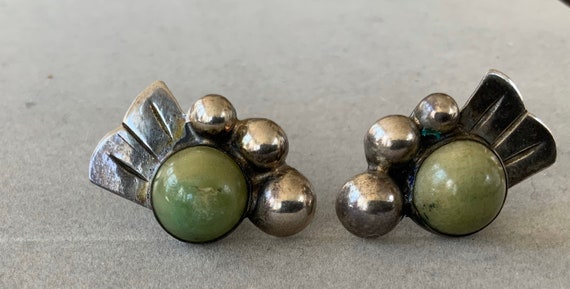 Vintage ESTATE Mexican Sterling Earrings Green Sto