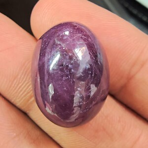 Cabochão de Rubi Natural Não Aquecido | Lapidação Oval | 21,5 x 16 mm | 41,32 ct | Cabochão Polido e Liso | Anel, Pingente e Joias Finas | Gema Solta