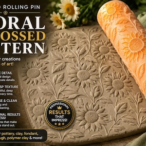 Könnte beinhalten: Eine orangefarbene zylindrische Teigrolle mit eingraviertem Sonnenblumenmuster, neben einem flachen Tonstück mit demselben geprägten Blumenmuster. Das Bild enthält den Text: TEXTURED ROLLING PIN FLORAL EMBOSSED PATTERN und weitere Details.