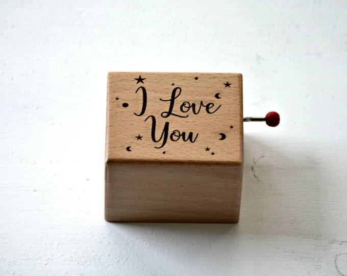 Engraved music box "I love you". Choose a song from the list. Hand cranked mechanism