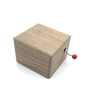 Mini Wooden Music Box – Choose from 70 Songs – Hand-Cranked Gift in Walnut or Beech – No Engraving