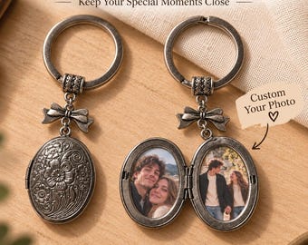 Custom Photo Locket Keychain, Personalized Picture Keyring, Vintage Oval Photo Holder, Couple Gift, Anniversary Gift, Memory Keepsake