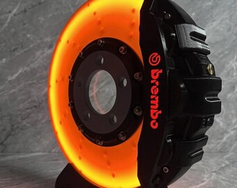 Lámpara de escritorio de alto rendimiento con forma de pinza de freno de competición / Luz LED con efecto de rotor brillante / Regalo ideal para aficionados a los coches y mecánicos.