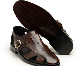 Men’s brown Peshawari chappal sandals, handmade leather, buckle strap