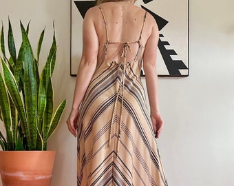 Vintage 1970s slinky open back maxi dress // XS - S // retro 70s back cut out strappy disco dress tan black chevron stripe