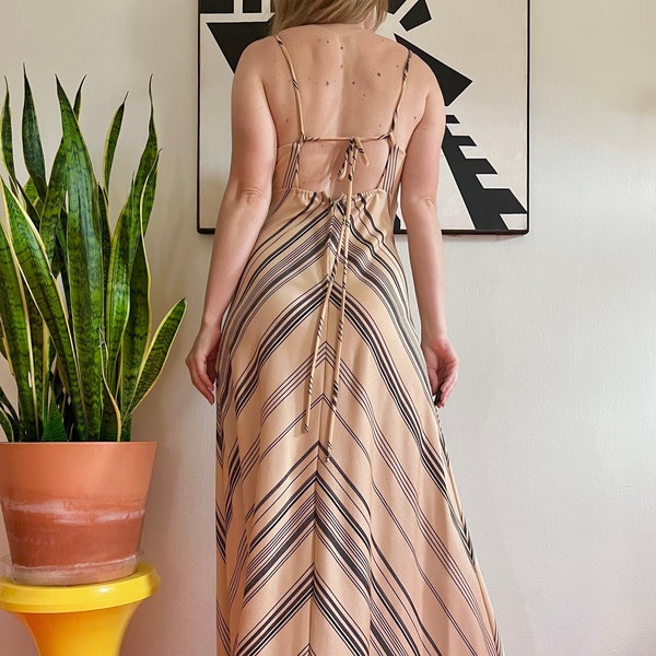 Vintage 1970s slinky open back maxi dress // XS - S // retro 70s back cut out strappy disco dress tan black chevron stripe