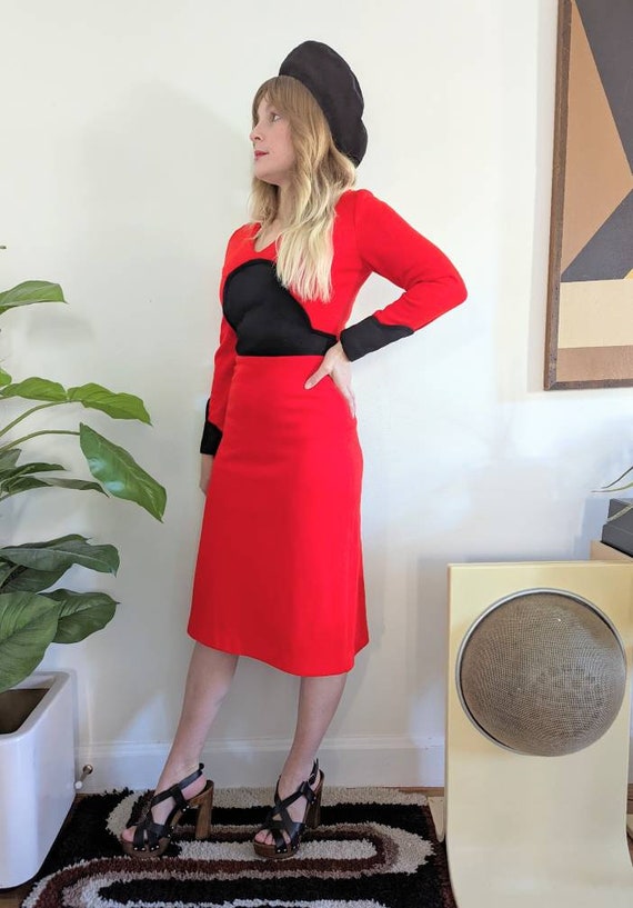 MOD 1960s Red Black Space Age Knit 