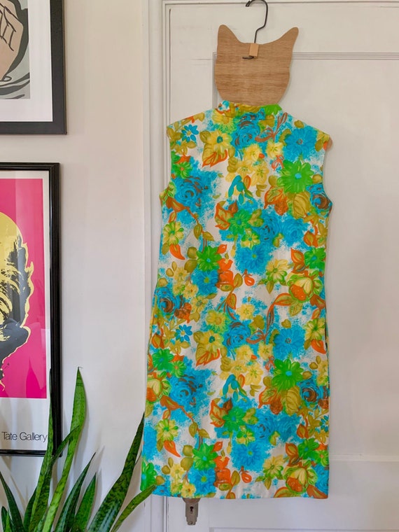 Vintage 1960s bright floral zip front cotton dres… - image 3