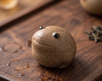 Handmade Ceramic Frog Tea Pet, Unglazed Pottery Toad Figurine, Zen Gongfu Accessory