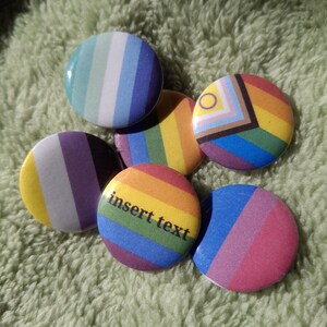 Anpassade pride-knappar