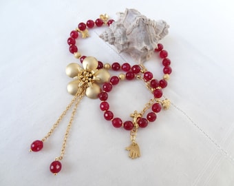 Ruby Red Necklace, Ruby Red Agate and Gold Flowers Pendant, Turkish Jewelry, Red Summer Gift, OOAK, Gift for Mom, Gemstone Jewelry for Women