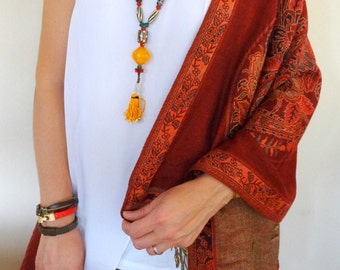Boho Jewelry Women Tassel Necklace, Green and Red Beads and Hand Painted Woode, Ethnic Long Nacklace, Handmade jewelry for Women