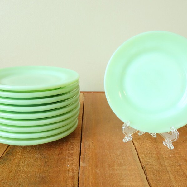 Vintage Jadeite Jadite Plates 5.5 inch Bread and Butter G315 - Set of 4 NM Condition Restaurantware 1950s Anchor Hocking