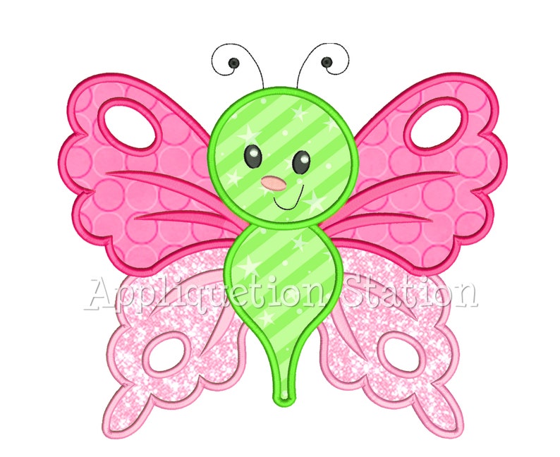 Puede incluir: Una mariposa verde y rosa con una cara sonriente y estrellas blancas. La mariposa tiene alas rosas con lunares blancos y un borde rosa brillante.